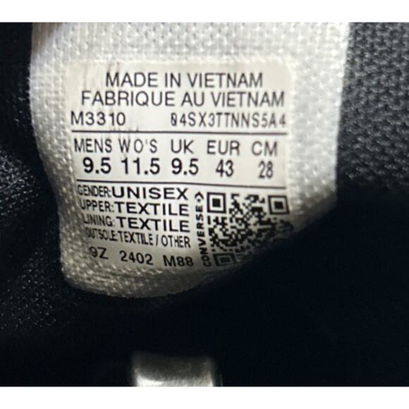 Converse All Star Mens Size 9.5 Chuck Taylor Triple Black High Top M3310 - Picture 8 of 8